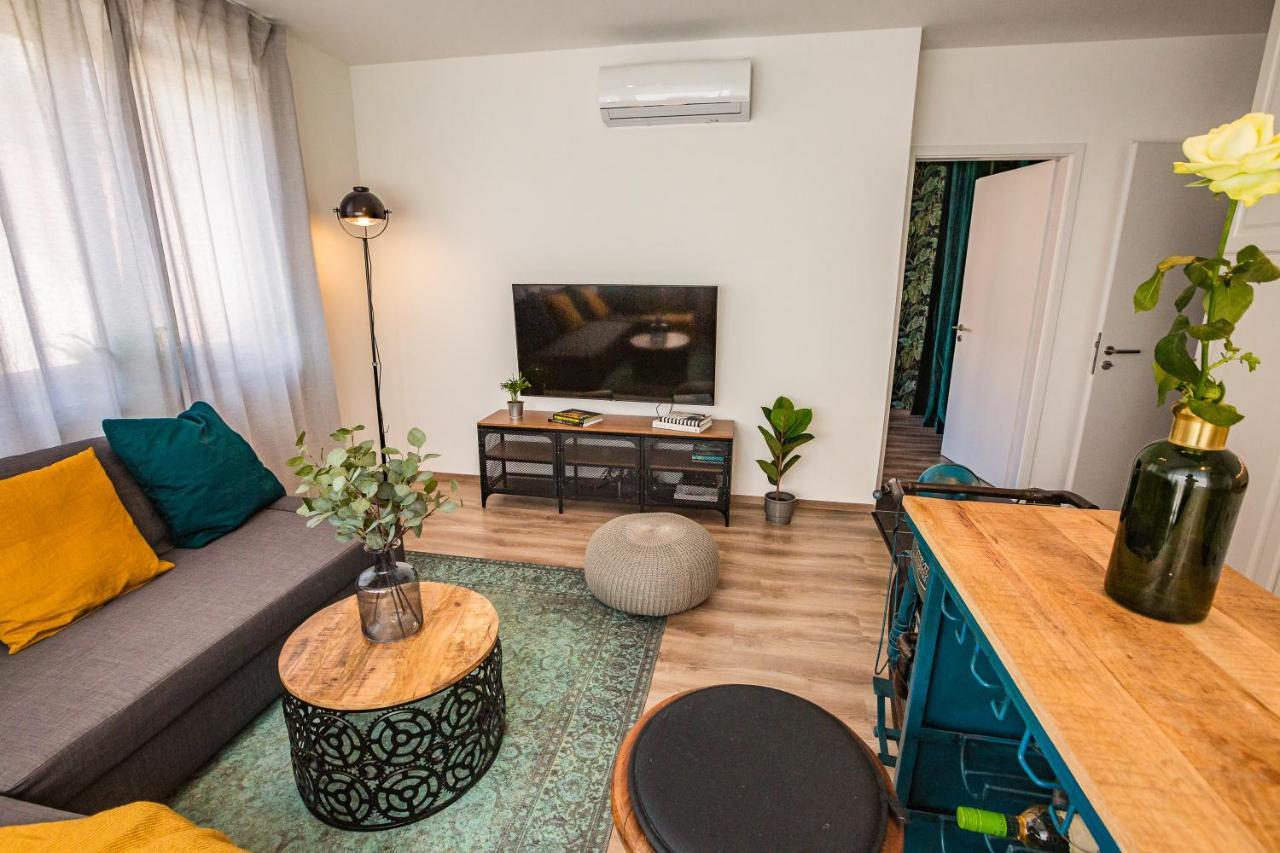 Stylish Oasis Central Apartment With Ac And Parking بودابست المظهر الخارجي الصورة